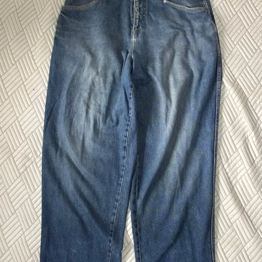 [BUNJANG] Kalkani Denim Jeans / 칼카니 청바지