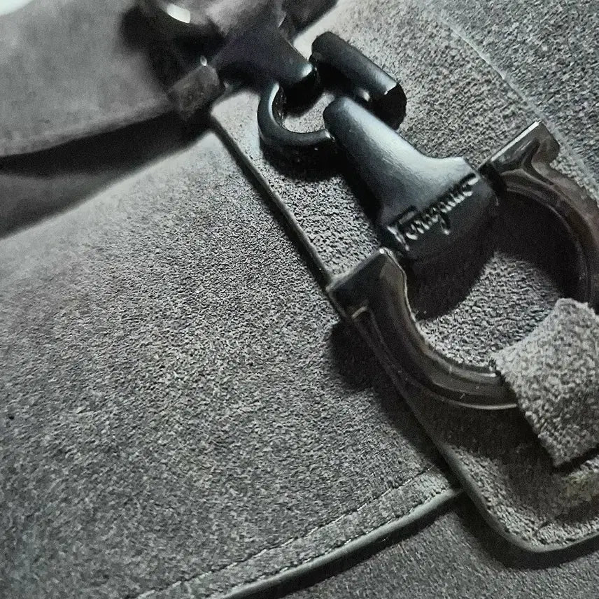 [SOLD OUT] 살바토레 페라가모 간치니 스웨이드 그레이 로퍼 255~260mm