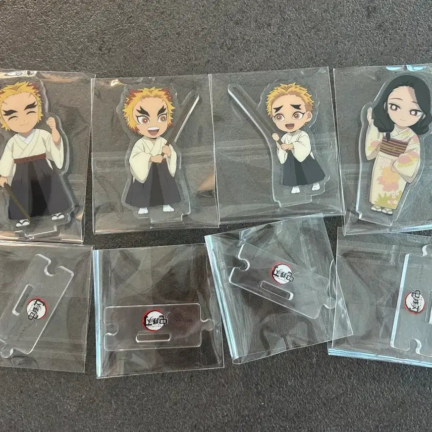 [BUNJANG] Demon Slayer Rengoku Family Acrylic Stand Bundle Set / 귀멸의칼날 연결아크릴 스탠드 렌고쿠 가족 일괄