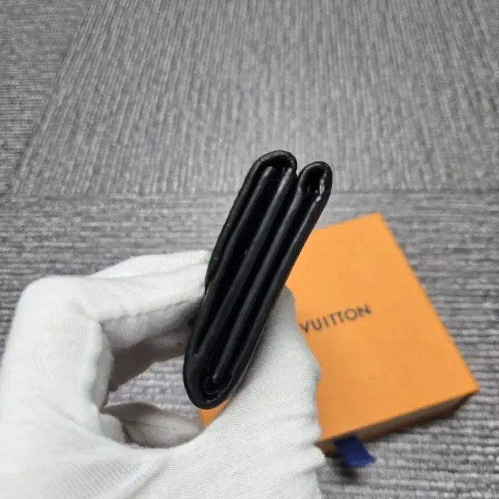 [BUNJANG] Louis Vuitton LockMini Wallet Tri-fold Wallet / [특가][정품] 루이비통 락미니 월릿 삼단지갑
