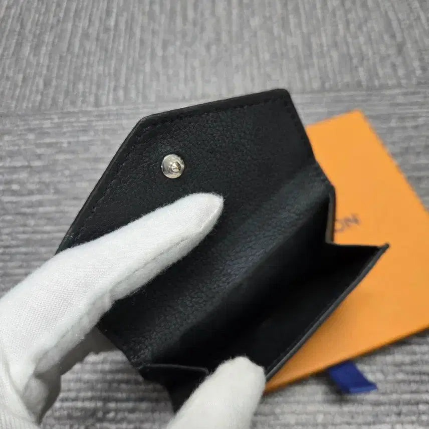 [BUNJANG] Louis Vuitton LockMini Wallet Tri-fold Wallet / [특가][정품] 루이비통 락미니 월릿 삼단지갑