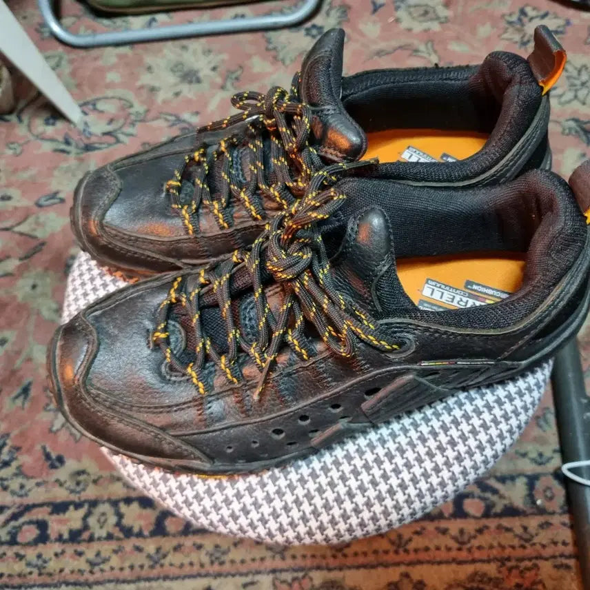 [BUNJANG] Millet Hiking Vibram Sole Leather Trekking Shoes / 밀레 트레킹 비브람창 소가죽 운종화