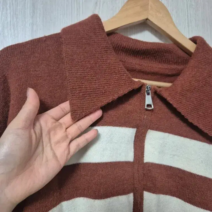 [BUNJANG] Striped Knit Zip-Up / 스트라이프 니트 집업