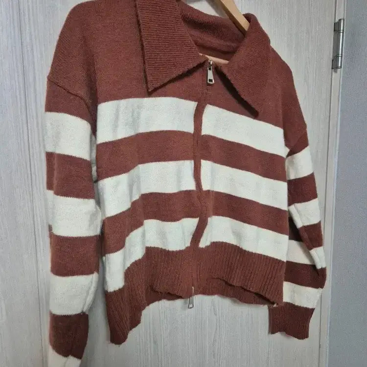 [BUNJANG] Striped Knit Zip-Up / 스트라이프 니트 집업