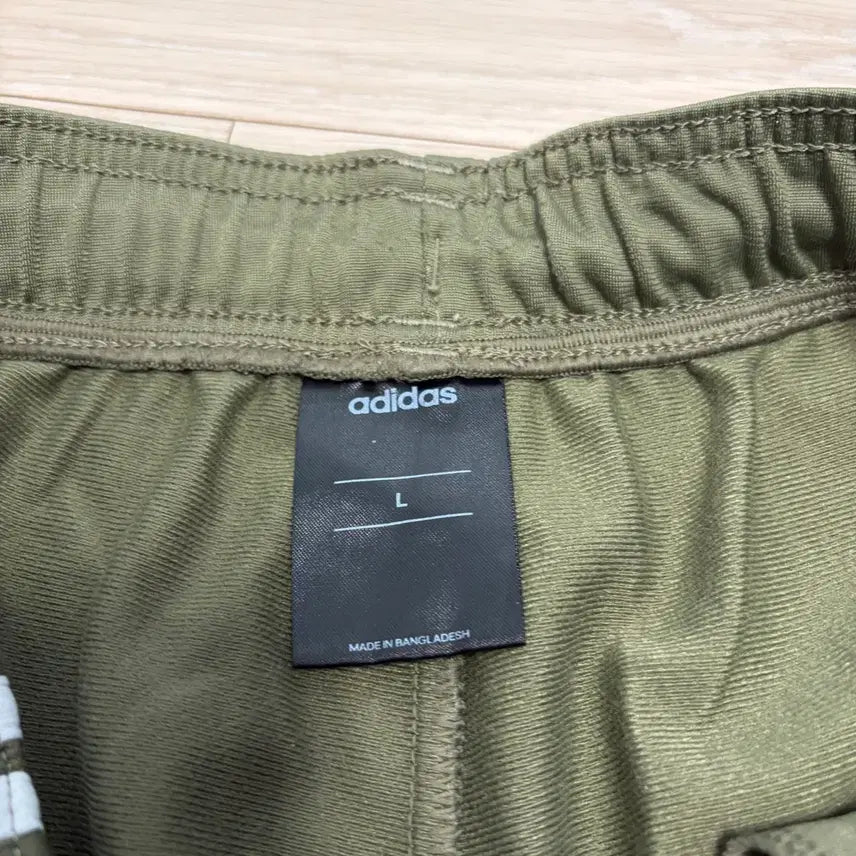 [BUNJANG] Adidas Olive Green Khaki Training Jogger Pants / 아디다스 올리브 그린 카키 트레이닝 조거 팬츠