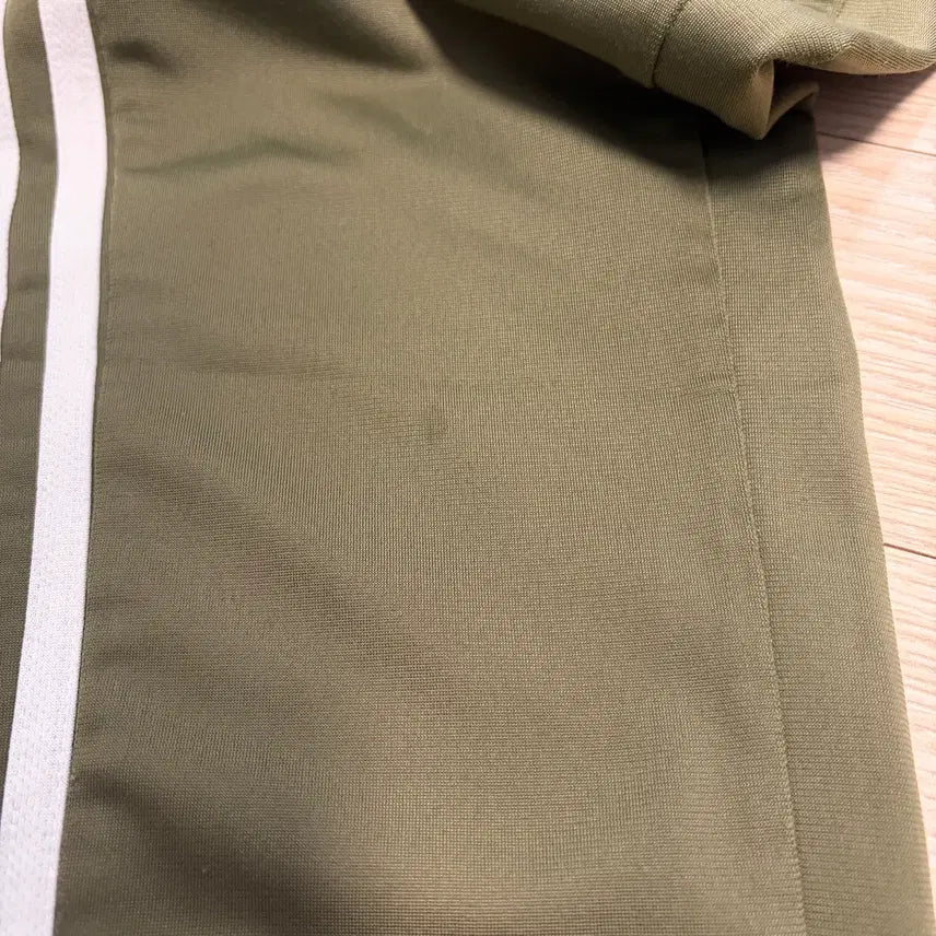 [BUNJANG] Adidas Olive Green Khaki Training Jogger Pants / 아디다스 올리브 그린 카키 트레이닝 조거 팬츠