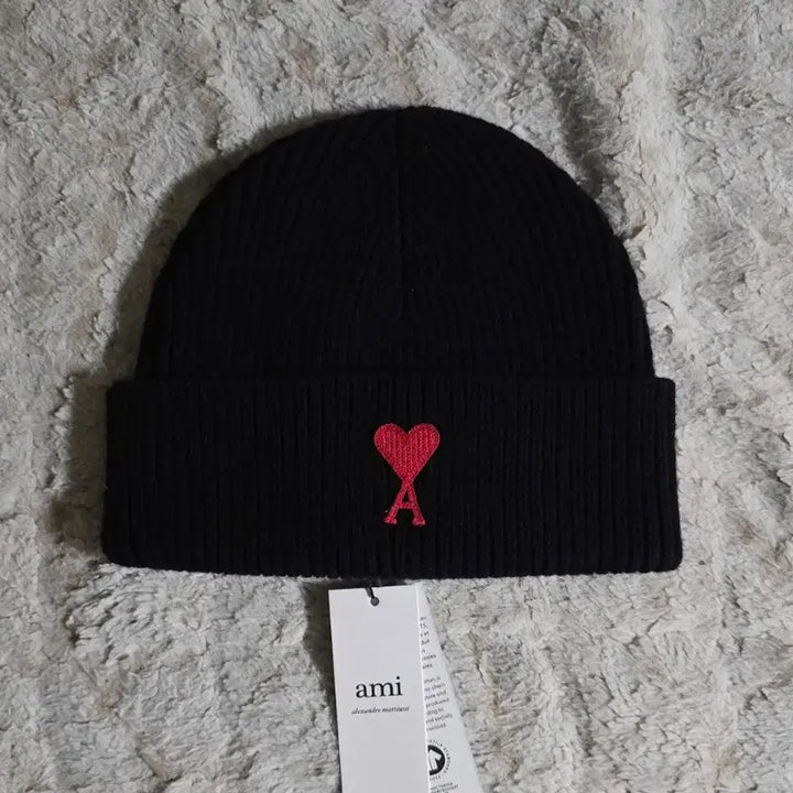 [SOLD OUT] 아미 스몰하트 로고 울 비니 모자 블랙 새제품
