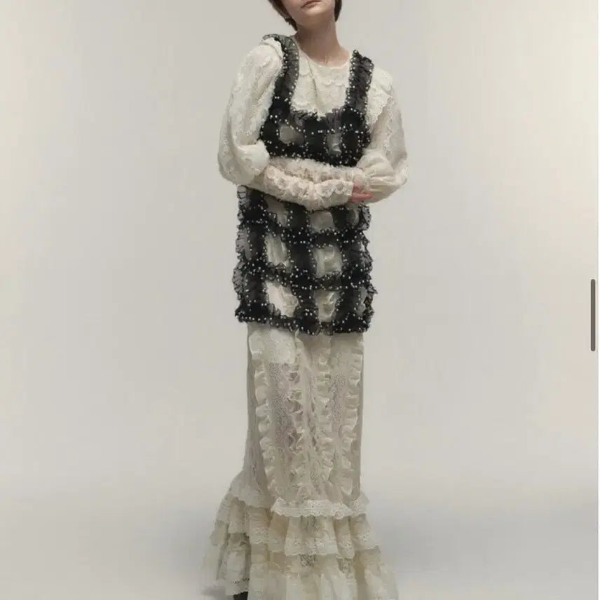 [BUNJANG] Dew E Dew E 22S/S Order Made Baroque Dress / [듀이듀이] 22S/S 오더메이드 한정판 바로크 드레스