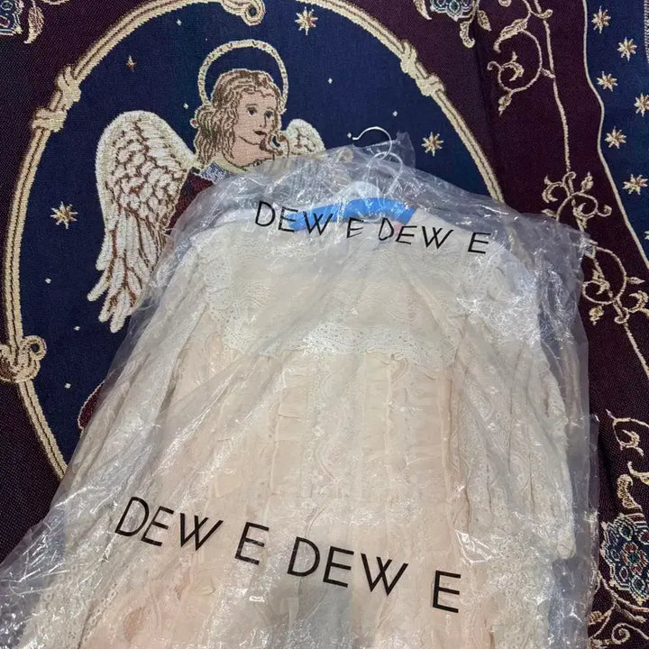 [BUNJANG] Dew E Dew E 22S/S Order Made Baroque Dress / [듀이듀이] 22S/S 오더메이드 한정판 바로크 드레스