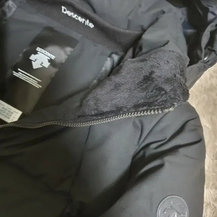 [BUNJANG] Descente Mid Length Down Jacket Size 90 / 데상트 미드롱 다운 패딩  상태좋고깨끗해요 사이즈 90