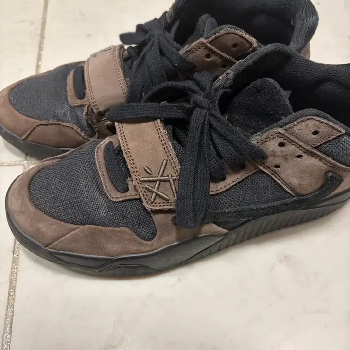 [BUNJANG] Nike Travis Scott Jumpman Jack Sneakers / 나이키 점프맨잭 트래비스 스캇 270