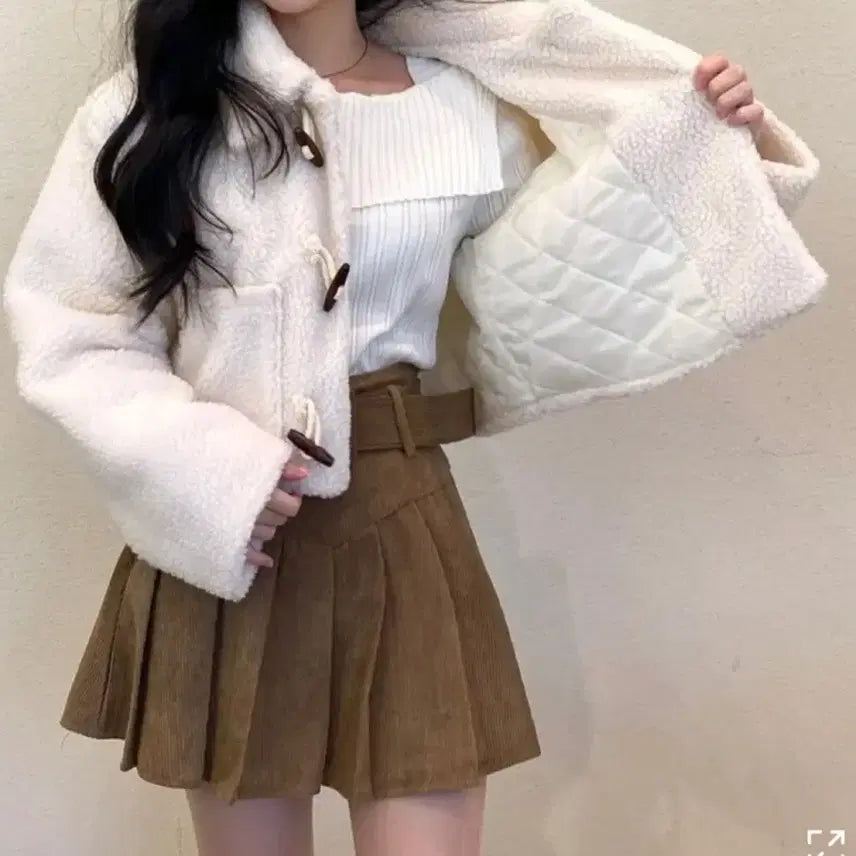[BUNJANG] Ivory Short Teddy Coat / 급처) 아이보리 뽀글이 떡볶이 코트 에이블리 지그재그