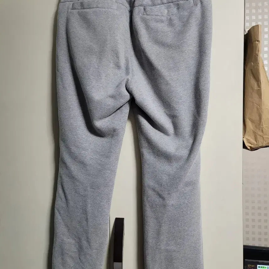 [BUNJANG] National Geographic Gray Training Pants / 내셔널지오그래픽 회색 트레이닝 바지