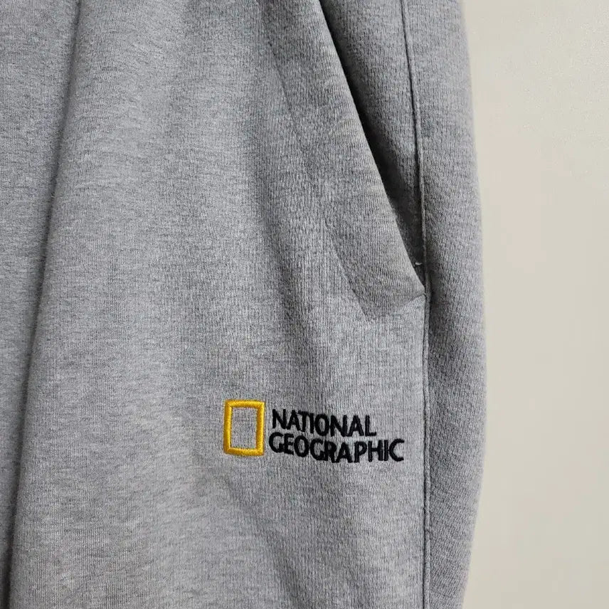 [BUNJANG] National Geographic Gray Training Pants / 내셔널지오그래픽 회색 트레이닝 바지