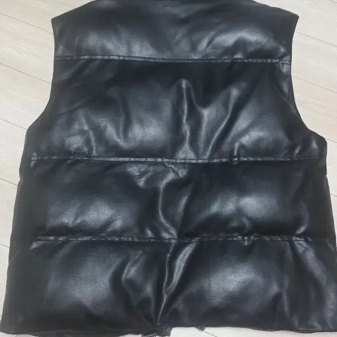 [BUNJANG] 8seconds Black Leather Padded Vest / 에잇세컨즈 블랙 레더 패딩 조끼 베스트