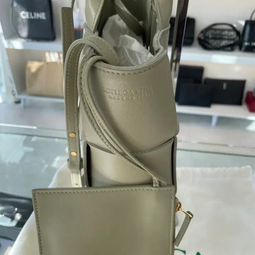 [BUNJANG] Bottega Veneta Intrecciato Arco Small Bag / [정품] 보테가베네타 인트레치아토 아르코 스몰 백