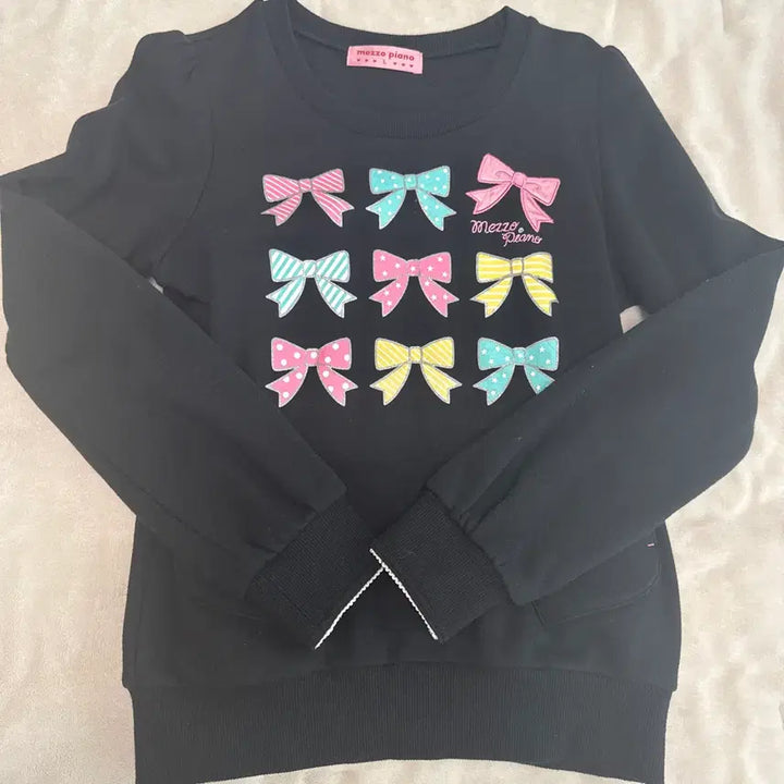 [BUNJANG] Mezzo Piano Ribbon Heart Pocket Lace Sweatshirt / (오늘만) 메조피아노 리본 하트포켓 레이스 맨투맨 히메갸루