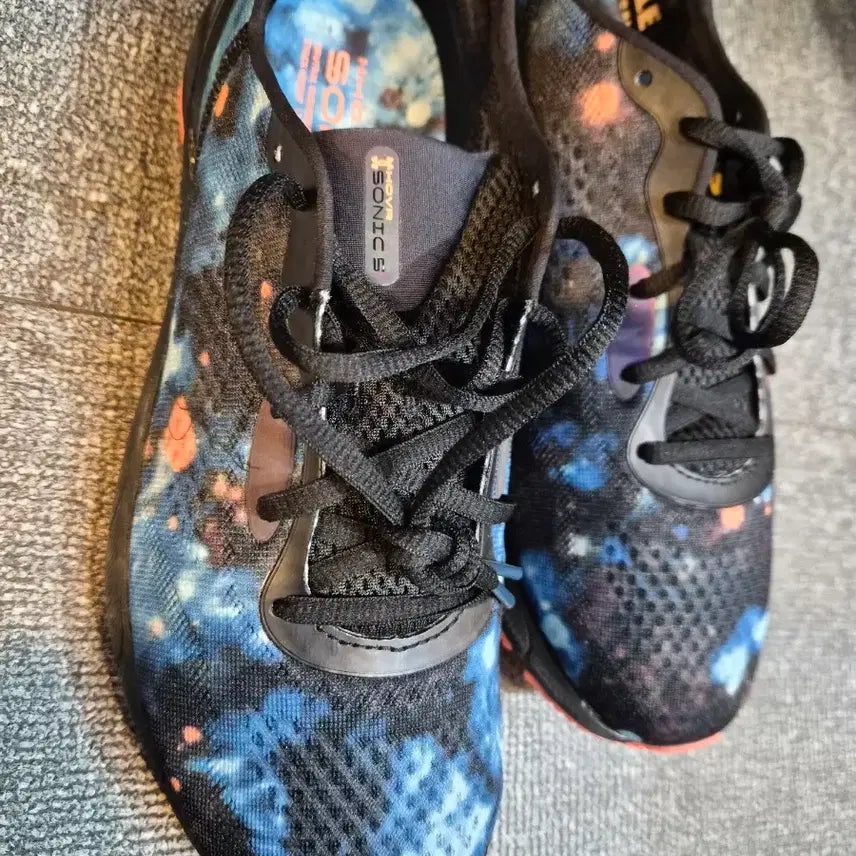 [BUNJANG] Under Armour HOVR Sonic 5 Running Shoes (Size 270) / [언더아머 HOVR 소닉5 러닝화 / 270사이즈 / 정품]