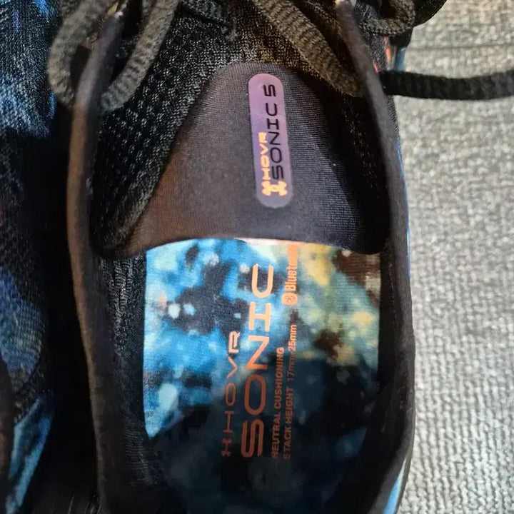[BUNJANG] Under Armour HOVR Sonic 5 Running Shoes (Size 270) / [언더아머 HOVR 소닉5 러닝화 / 270사이즈 / 정품]