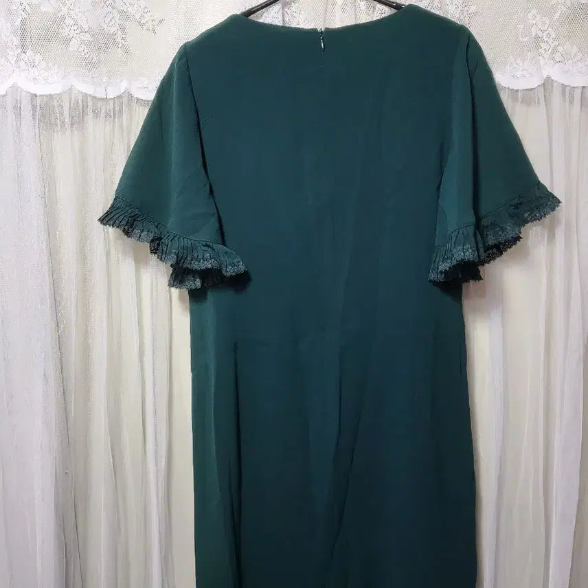 [BUNJANG] RENEEVON Frill Midi Dress / 레니본 RENEEVON 프릴 원피스