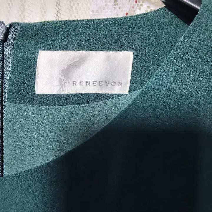 [BUNJANG] RENEEVON Frill Midi Dress / 레니본 RENEEVON 프릴 원피스
