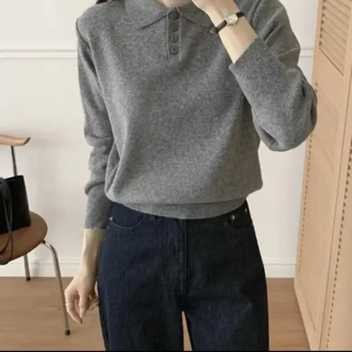 [SOLD OUT] 유라타임 세미 크롭 카라 니트