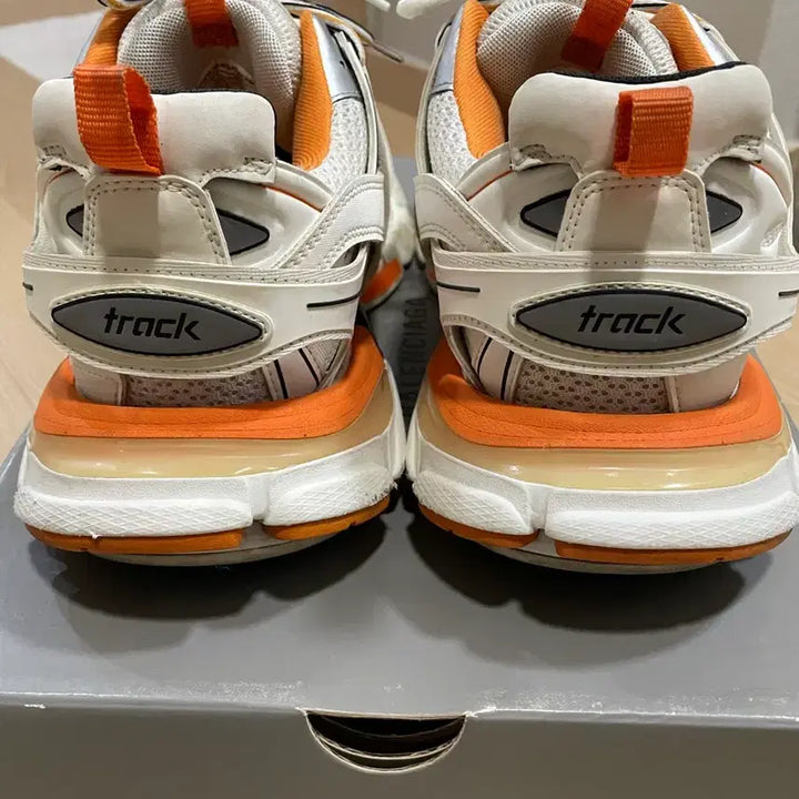 [BUNJANG] Balenciaga Track Shoes White and Orange / [43] 발렌시아가 트랙 슈즈 흰주