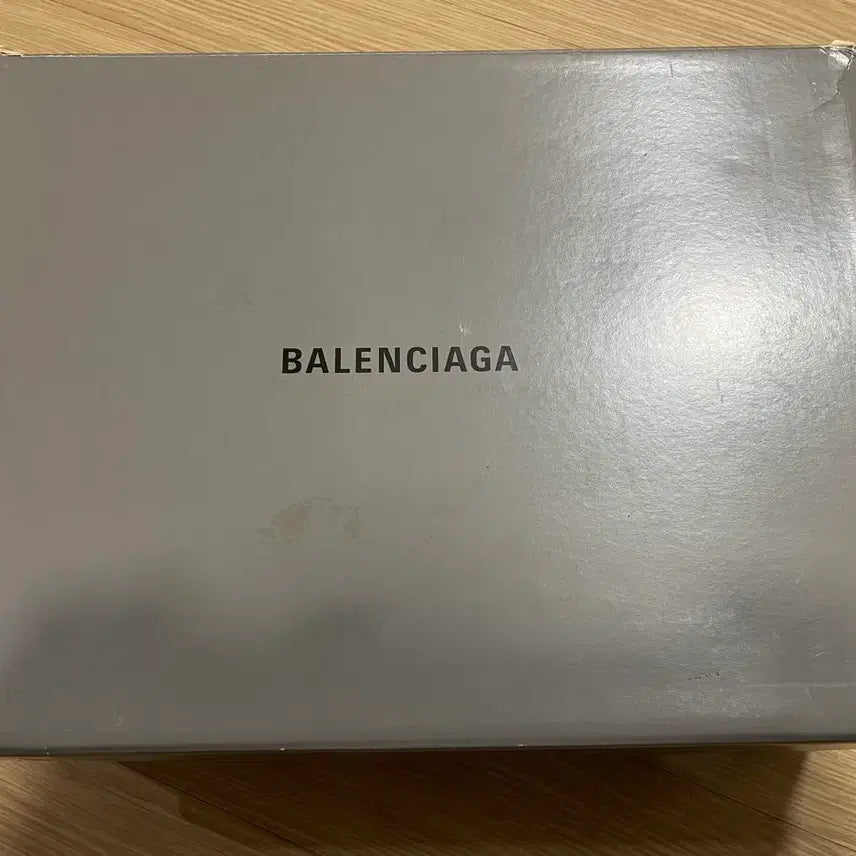 [BUNJANG] Balenciaga Track Shoes White and Orange / [43] 발렌시아가 트랙 슈즈 흰주