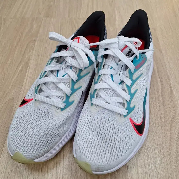 [BUNJANG] Nike Air Zoom Winflo 7 (US 6) / 나이키 에어 줌 윈플로7  (235size)