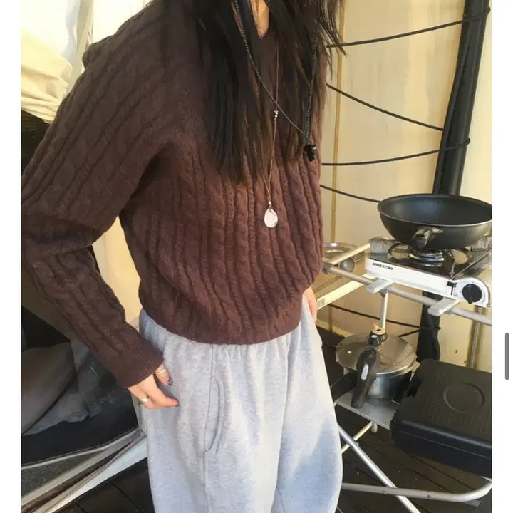 [BUNJANG] Lee Do-hyun Merry Twist Knit Brown / 이도씨 메리 트위스트 니트 브라운