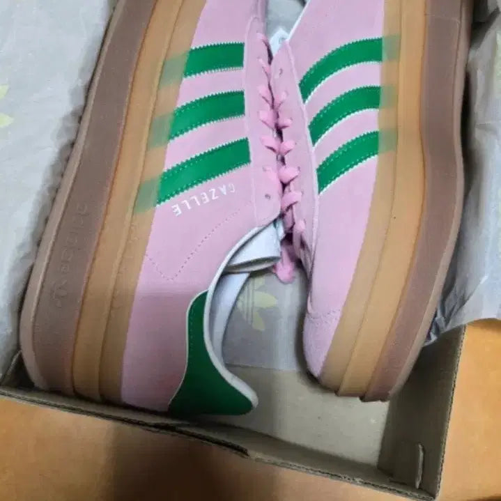 [BUNJANG] Adidas Gazelle Bold Pink Sneakers (255mm) / 아디다스 가젤 볼드 핑크 신발 판매합니다.(255mm)