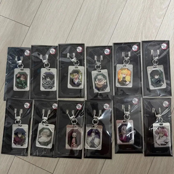 [BUNJANG] Demon Slayer Character Metal Keyring Set / cgv 귀멸의 칼날 무한성 캐릭터 메탈 키링 전종