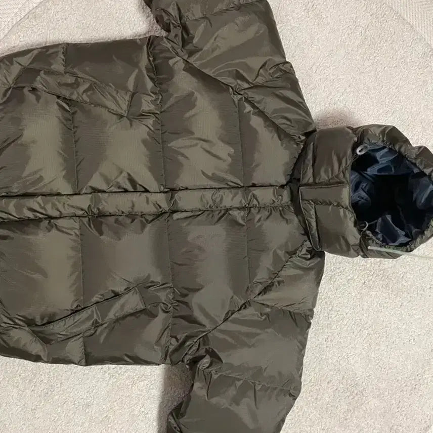 [BUNJANG] thisisneverthat Gore-Tex Windstopper Puffer Olive Jacket / 디스이즈네버댓X고어텍스 윈드스토퍼 푸퍼 올리브 m사이즈