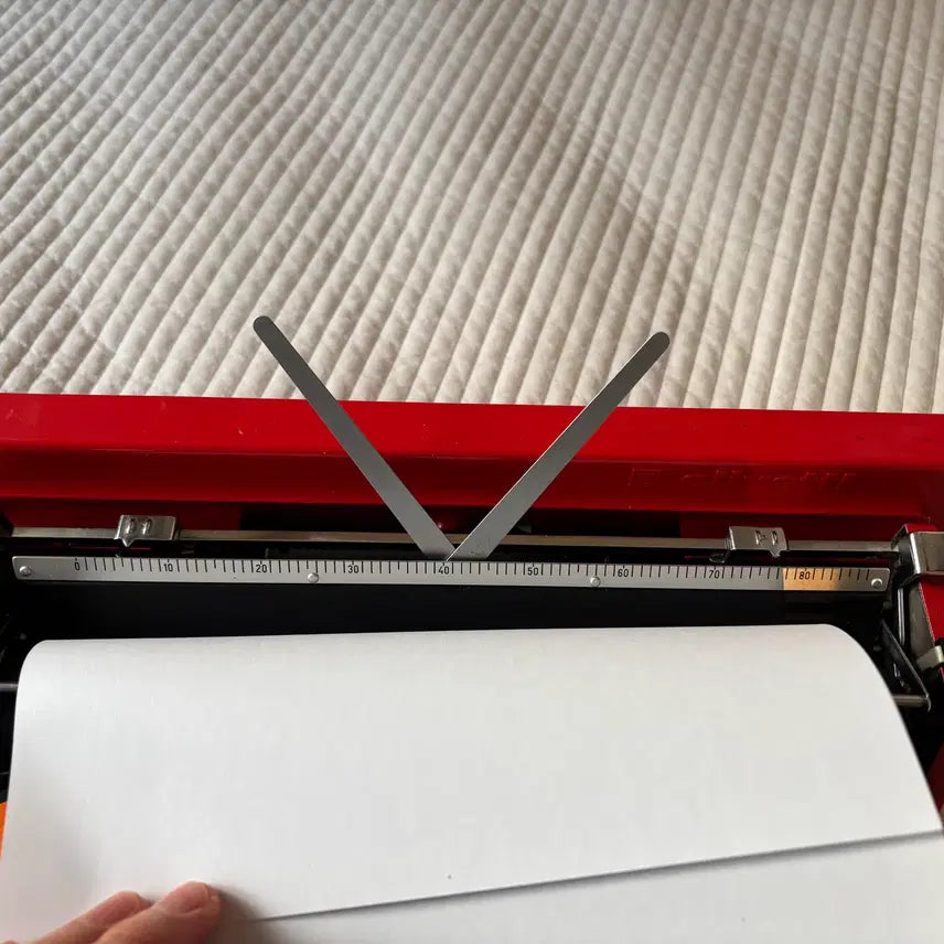 [BUNJANG] Olivetti Valentine Typewriter / 올리베티 발렌타인 타자기 Olivetti valentine s