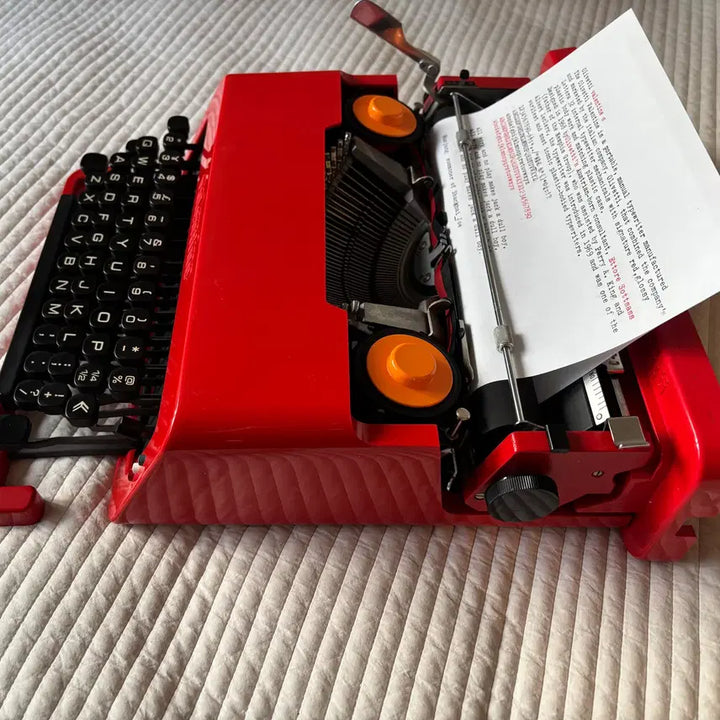 [BUNJANG] Olivetti Valentine Typewriter / 올리베티 발렌타인 타자기 Olivetti valentine s