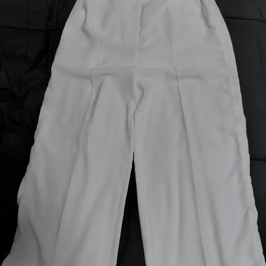 [BUNJANG] Lucky Chouette White Slacks / 럭키슈에뜨 화이트 슬랙스 바지