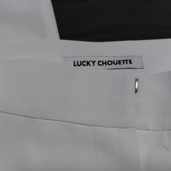 [BUNJANG] Lucky Chouette White Slacks / 럭키슈에뜨 화이트 슬랙스 바지