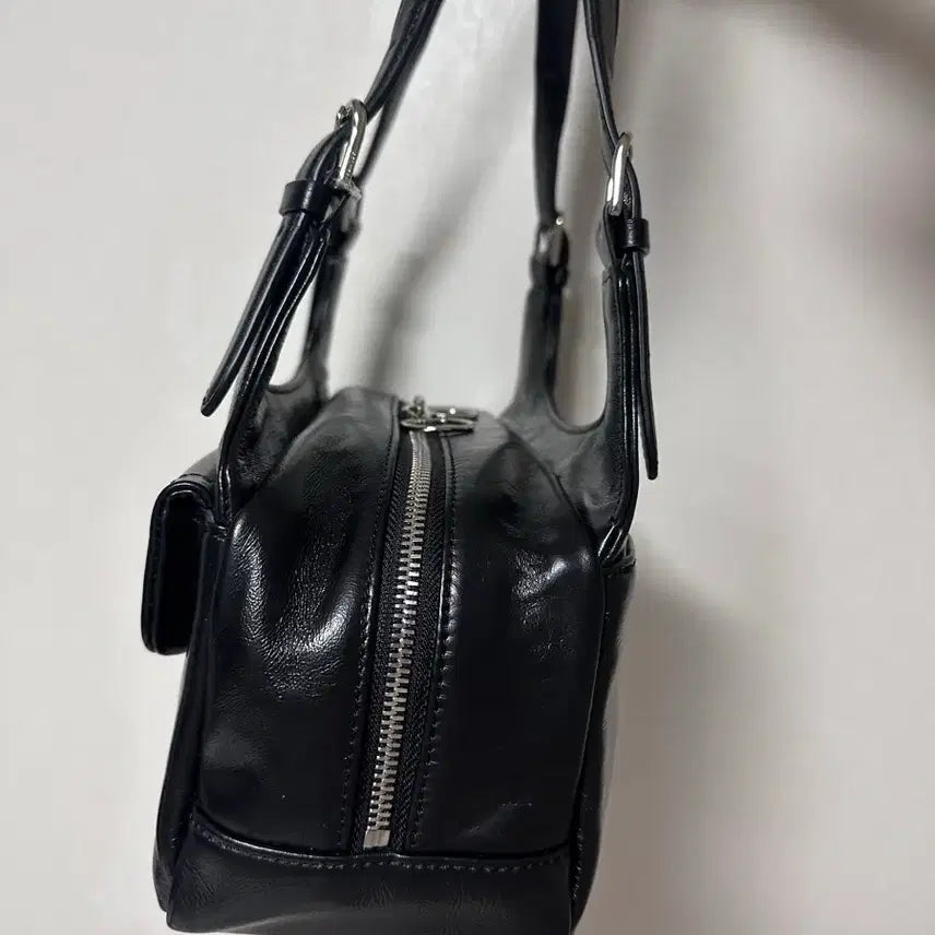 [BUNJANG] Vunque O'cam Two Pocket Shoulder Medium Bag / 분크 오캄 두 포켓 숄더 미듐 가방