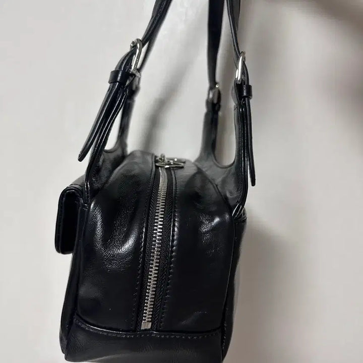 [BUNJANG] Vunque O'cam Two Pocket Shoulder Medium Bag / 분크 오캄 두 포켓 숄더 미듐 가방