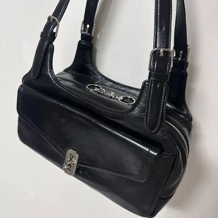 [BUNJANG] Vunque O'cam Two Pocket Shoulder Medium Bag / 분크 오캄 두 포켓 숄더 미듐 가방