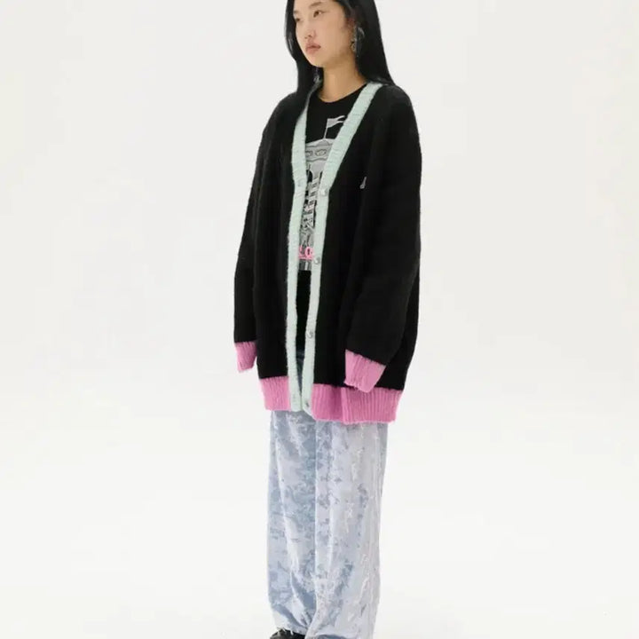 [BUNJANG] The Centaur Color Combination Knit Cardigan Black / [더센토르] 컬러 콤비네이션 니트 가디건 블랙