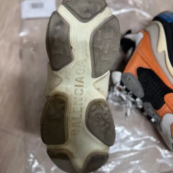 [BUNJANG] Balenciaga Triple S Low Top Sneakers Orange Blue / 발렌시아가 트리플 S