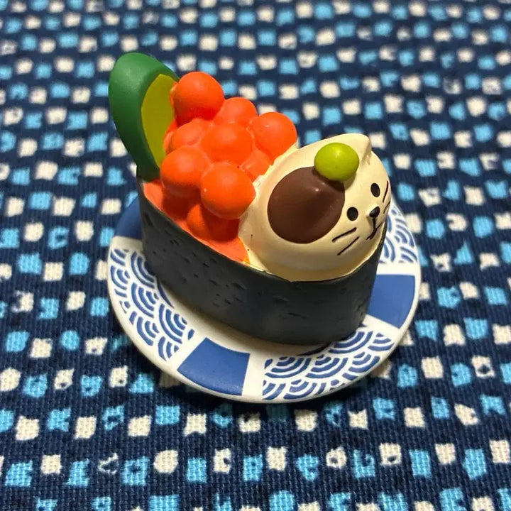 [BUNJANG] Decole Salmon Roe Gunkan Cat Figurine / 단품) 데꼴 2022 초밥집 시리즈 연어알 군함 고양이