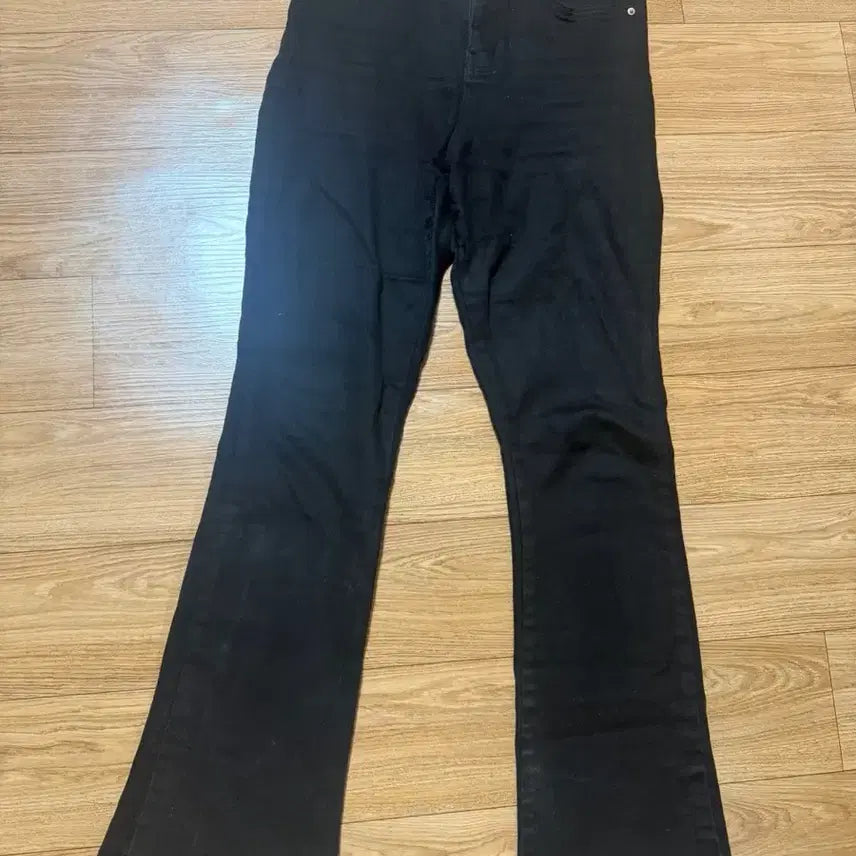 [BUNJANG] Black Bootcut Jeans / 블랙 부츠컷 진