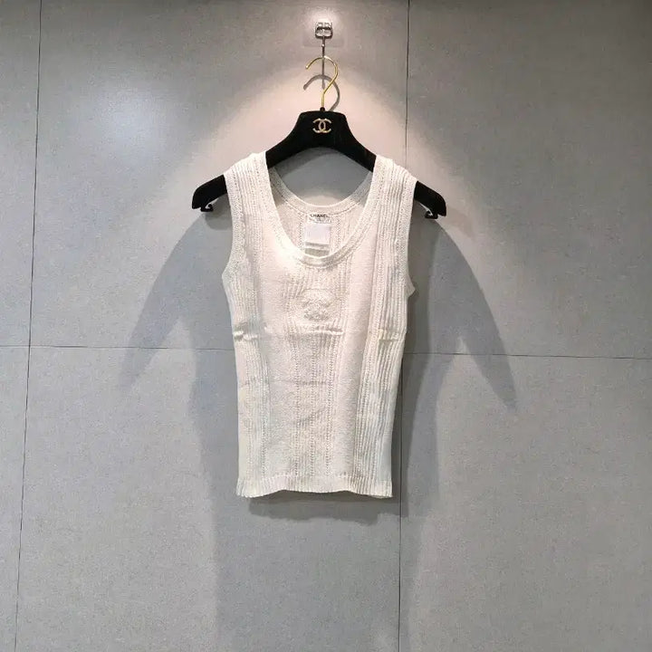 [BUNJANG] CHANEL White Knit Sleeveless Top / CHANEL 샤넬 정품 여성 화이트 니트 슬리브리스 탑