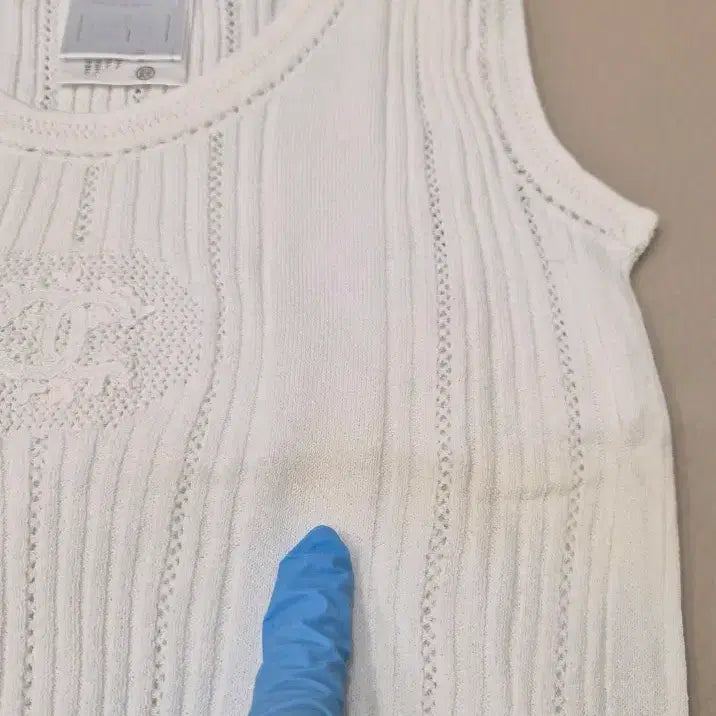 [BUNJANG] CHANEL White Knit Sleeveless Top / CHANEL 샤넬 정품 여성 화이트 니트 슬리브리스 탑