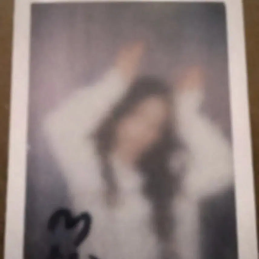 [BUNJANG] (G)I-DLE Miyeon Signed Polaroid / 아이들 미연 친필싸인 폴라