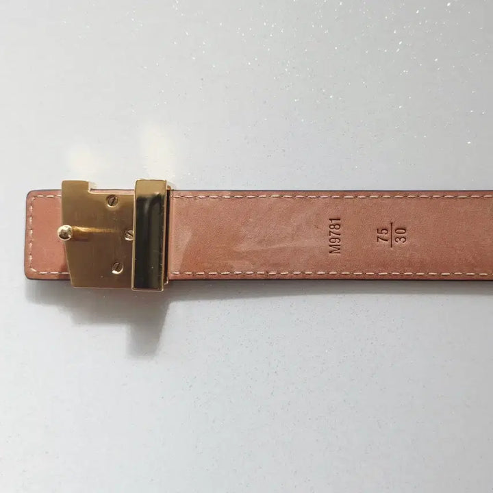 [BUNJANG] Louis Vuitton Monogram M9781 Belt / 루이비통 모노그램 M9781 싸이즈 75/30 금장버클 벨트 (정품)
