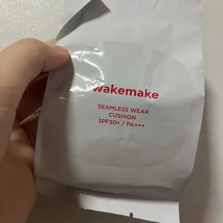 [BUNJANG] WAKE MAKE Seamless Wear Cushion Porcelain Refill / 웨이크메이크 심리스 웨어 쿠션 리필 새상품 19호 포슬린
