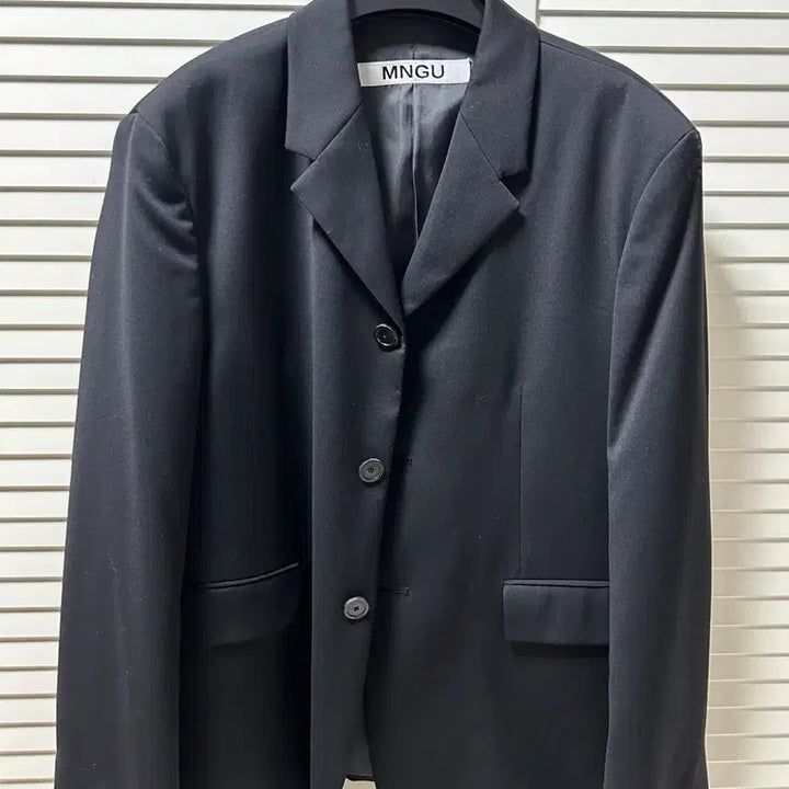 [BUNJANG] MNGU Three-Button Blazer / MNGU 쓰리버튼 블레이저
